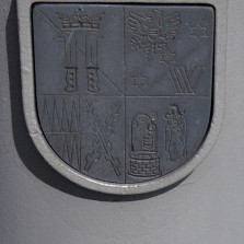 Znak města Žďáru nad Sázavou v kovu. Foto: Stanislav Mikule