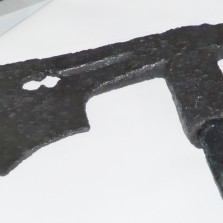 Sekyrka nalezená pod nánosy řeky Sázavy ve Žďáře (16. stol.). Foto: Kamila Dvořáková