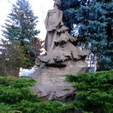 Pomník Jana Theodoricha Doležala na Doležalově náměstí. Foto: Kamila Dvořáková
