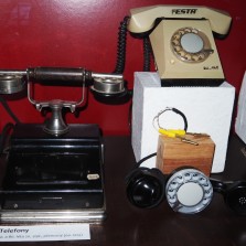 Telefony (20. - 80. léta 20. stol.). Foto: Kamila Dvořáková