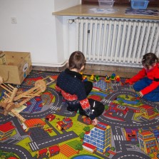 Děti si hrají. Foto: Kamila Dvořáková