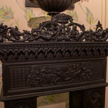 Detail kamen z 19. století (patrně vyrobeno v Polničce). Foto: Milan Šustr