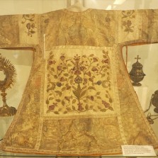 Dalmatika - bohoslužebný oděv ze 17. století. Foto: Kamila Dvořáková