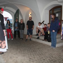 Vyprávění o barokních krčmách v průjezdu hotelu Veliš. Foto: Antonín Zeman