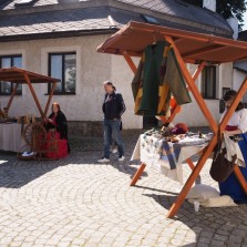 Malý trh před Regionálním muzeem. Foto: Kamila Dvořáková
