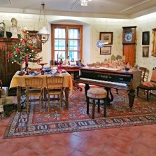 Vánoční měšťanský salon z konce 19. století. Foto: Kamila Dvořáková