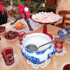 Slavnostně prostřený stůl. Foto: Kamila Dvořáková