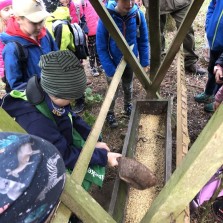 Děti pracují s nadšením. Foto: Archiv 2. ZŠ, S. Kántorová