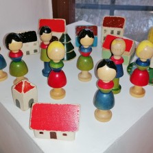 Dřevěné figurky. Foto: Kamila Dvořáková