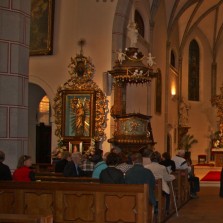 Interiér kostela sv. Prokopa po setmění. Foto: Antonín Zeman
