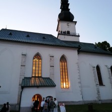 Noc kostelů přilákala do okolí kostela sv. Prokopa mnoho zájemců všech generací. Foto: Kamila Dvořáková