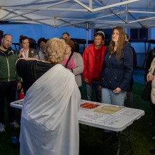 "Takže vy jste se narodila ve čtvrtém měsíci období záplav..." Foto: Milan Šustr