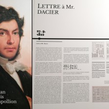 Rozluštitel hieroglyfů Jean-François Champollion a jeho dílo. Foto: Kamila Dvořáková