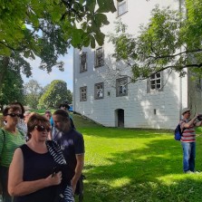 Na cestě kolem radešínského zámku. Foto: Jiří Spurný