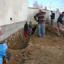 Archeologové za Moučkovým domem ve Žďáře. Foto: Kamila Dvořáková