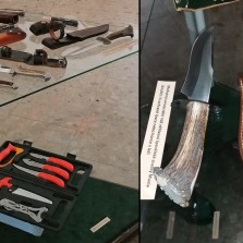 Lovecké moderní nože a sada na zpracování zvěřiny. Foto: Kamila Dvořáková