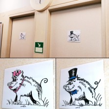 Prasečí tématika se promítla i do označení WC. Foto: Kamila Dvořáková