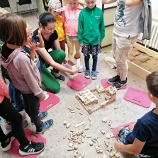 Stavíme si svou vlastní tvrz. Foto: Kamila Dvořáková