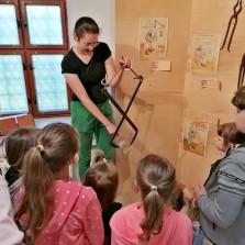 Jak se tvrz stavěla? Foto: Kamila Dvořáková