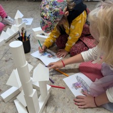 Kdo nechce stavět, maluje. Foto: Martina Schutová