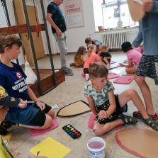 V plné práci. Foto: Jarmila Krejčová