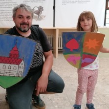 Krásné erby si vyrobili malí i velcí. Foto: Kamila Dvořáková