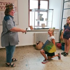 "Tímto tě pasuji na rytíře!" Foto: Jarmila Krejčová