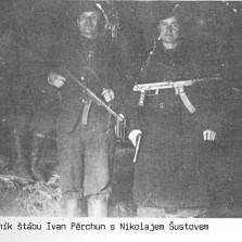 12 Náčelník štábu Perchun a Šustov.