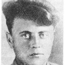 38 Šustov, kterého po neúspěšném přepadu hospody u Skryjů přemohli synové hospodského a skončil v rukou Němců.