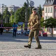 Ve víru předčasných oslav vítězství se Němci podařilo vytratit. Foto: Milan Šustr