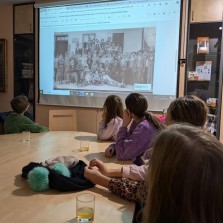 Vyprávění o významných osobnostech továrny i obyčejných zaměstnancích. Foto: Martina Schutová