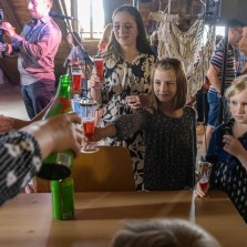 Na zdraví a úspěšný rok kroužku Kulturní laboratoř! Foto: Milan Šustr