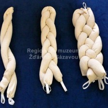 Pletení vánočky. Foto: Kamila Dvořáková