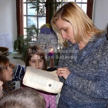 Snář napoví, co odlitý tvar z cínu znamená. Foto: Kamila Dvořáková