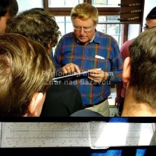 Logaritmické pravítko v praxi. Foto: Kamila Dvořáková