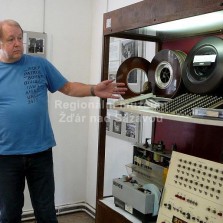 Pan Holemář hovoří o sálových počítačích. Foto: Kamila Dvořáková