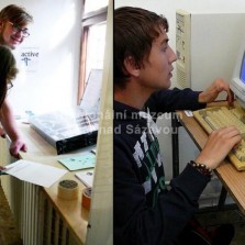 Autoři výstavy v plné práci. Foto: Kamila Dvořáková