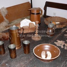 Hospodská zábava - jídlo, pití a hry. Foto: Kamila Dvořáková