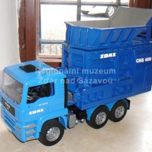 Kontejnerové nůžky na stříhání železného šrotu - model. Foto: Kamila Dvořáková