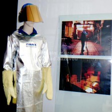 Ochranný oblek slévače. Foto: Kamila Dvořáková