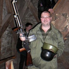 Pracovník muzea při výkladu o událostech na věži za 2. světové války. Foto: Kamila Dvořáková