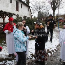 Maškary hodují. Foto: Antonín Zeman