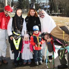 Maškary se loučí. Foto: Antonín Zeman