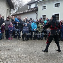 Malí diváci vtažení do boje. Foto: Kamila Dvořáková