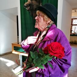 90 let (listopad 2023)